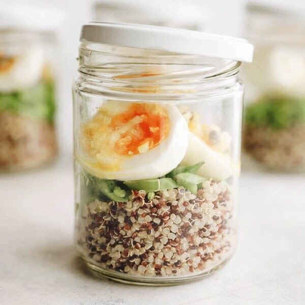 Easy and healthy portable breakfast egg cups - perfect for meal prep and an easy breakfast on the run